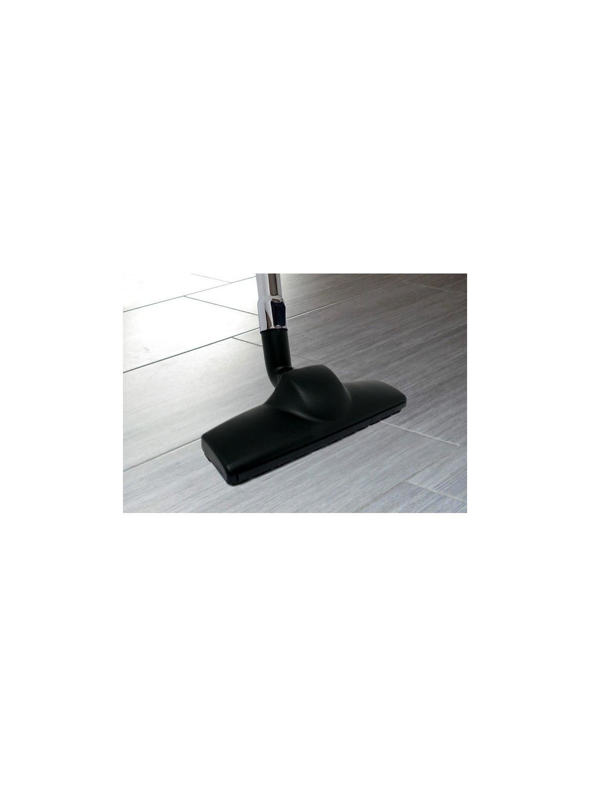 Brosse microfibre lustrante sur carrelage